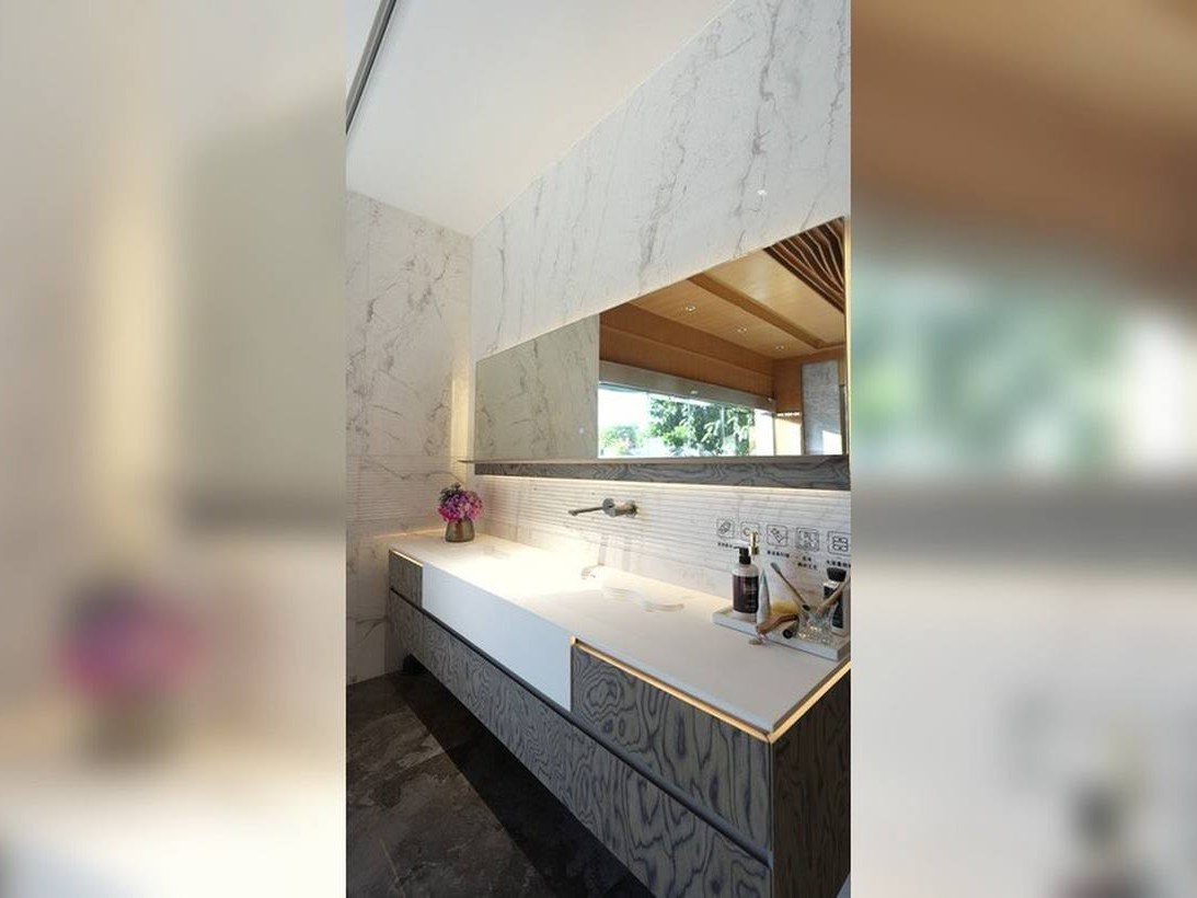 A wall-mounted vanity in a residential bathroom