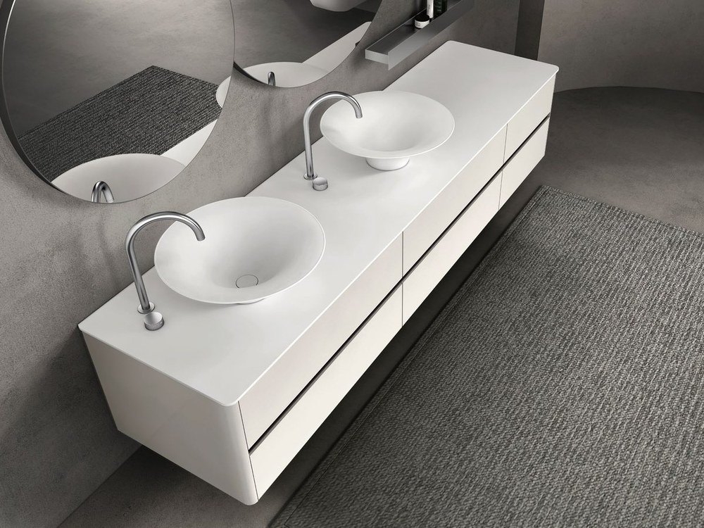 A double-bowl vanity top