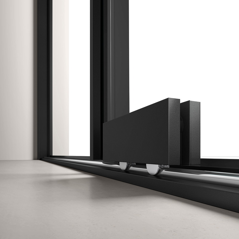 Corner profile and glass edge alignment detail