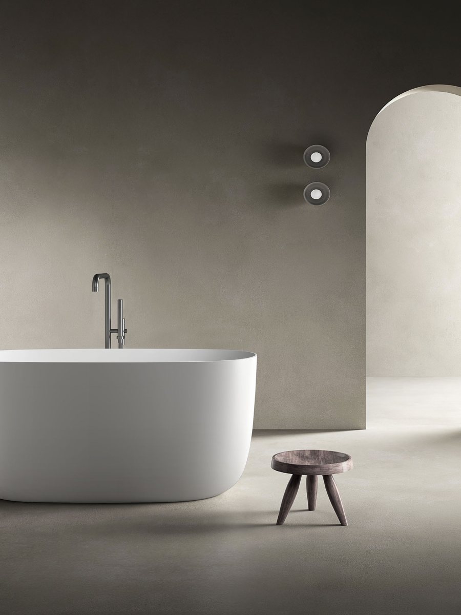 Freestanding solid surface bathtub produced by WNS