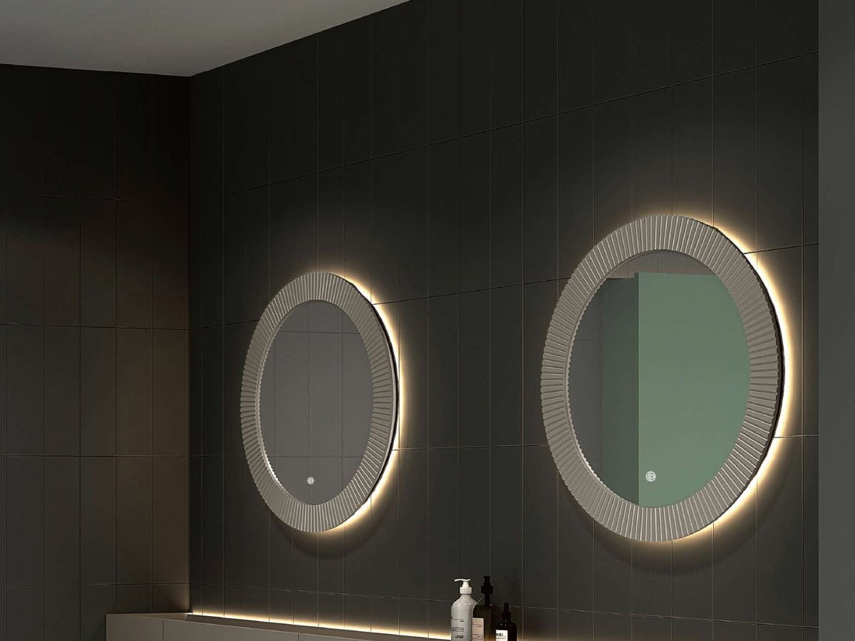 Apartment bathroom with single integrated basin vanity