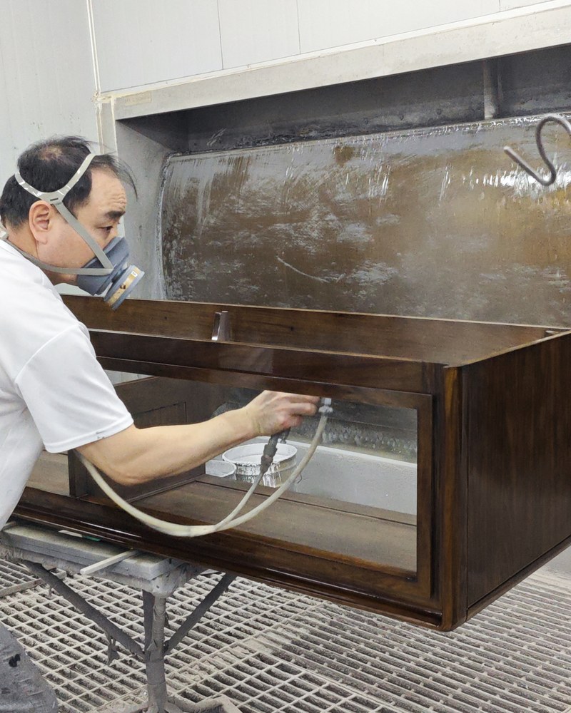 Shower enclosure production area used for factory-side follow-up